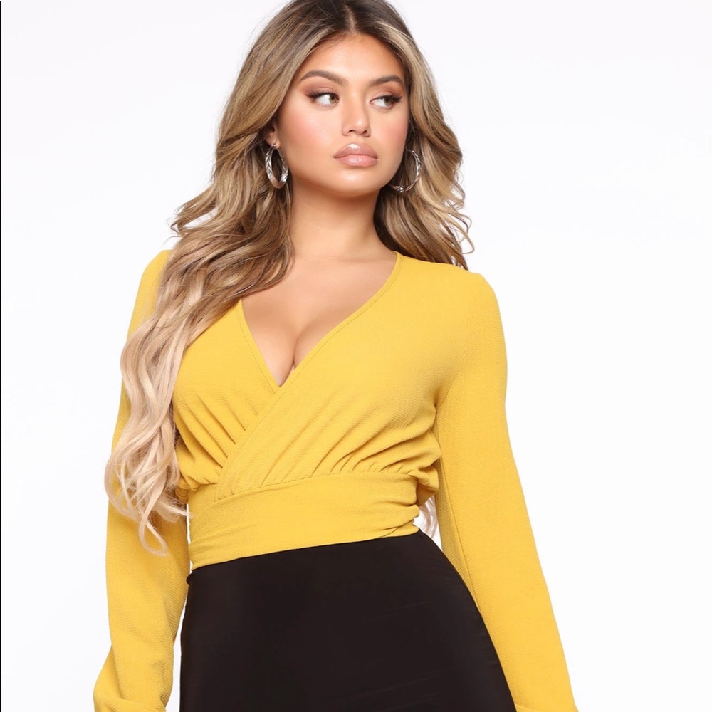 FashionNova Little White Lies Top/ Mustard XL